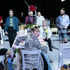 Szene aus ALZHEIM, Foto: Marlies Kross, Theaterfotografin, Lizenz: Brandenburgische Kulturstiftung Cottbus-Frankfurt (Oder)