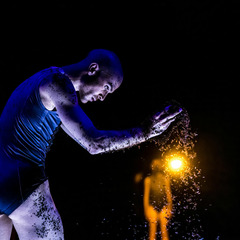 Szene aus VOM NEUEN. IM HIER UND JETZT (Lux), Foto: Frank Hammerschmidt, Lizenz: Brandenburgische Kulturstiftung Cottbus-Frankfurt (Oder)