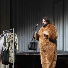 Szene aus M&Uuml;NCHHAUSEN REMIX, Foto: Marlies Kross, Lizenz: Brandenburgische Kulturstiftung Cottbus-Frankfurt (Oder)