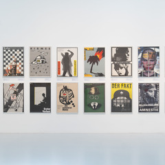 Ausstellungsansicht, Sammlungseinsichten. Plakate ostdeutscher Grafikerinnen, BLMK Cottbus, 2024, Foto: Bernd Sch&ouml;nberger, Lizenz: BLMK
