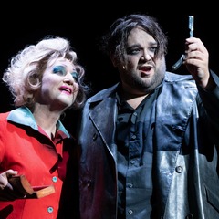 Szene aus SWEENEY TODD &ndash; DER D&Auml;MONISCHE BARBIER VON FLEET STREET, Foto: Bernd Sch&ouml;nberger, Lizenz: Brandenburgische Kulturstiftung Cottbus-Frankfurt (Oder)