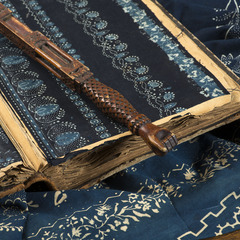 Musterbuch Blaudruck, Foto: Bernd Choritz, Lizenz: Wendisches Museum Cottbus/Ch&oacute;śebuz