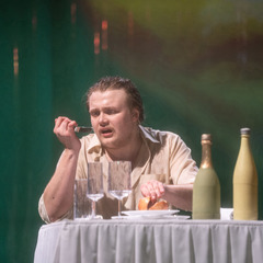 Szene aus WOYZECK, Foto: Bernd Sch&ouml;nberger, Lizenz: Brandenburgische Kulturstiftung Cottbus-Frankfurt (Oder)