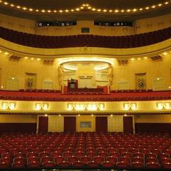 Das Gro&szlig;e Haus am Schillerplatz (Blick in den Zuschauerraum), Foto: Marlies Kross, Lizenz: Brandenburgische Kulturstiftung Cottbus-Frankfurt (Oder)