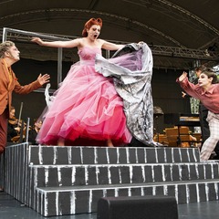 Szene aus DER TENOR IST TOT, Foto: Marlies Kross, Theaterfotografin, Lizenz: Brandenburgische Kulturstiftung Cottbus-Frankfurt (Oder)